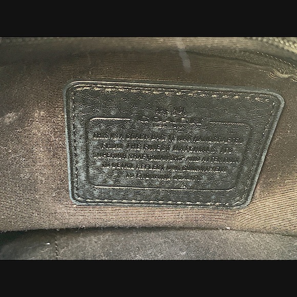 C O A C H Silver w/ crossbody strap Purse - Picture 7 of 11